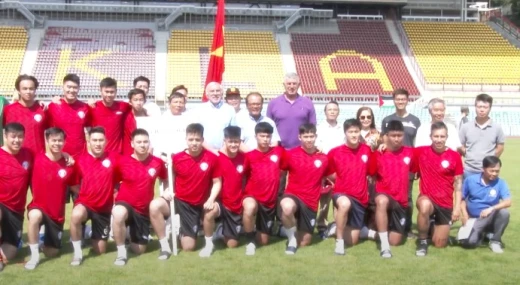 Người Việt hải ngoại: Giải bóng đá tại Séc; Cứu công dân ở Sudan; Trại khoa học ở London; Viên mãn làm dâu xứ Hàn