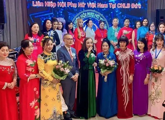 Liên hiệp Hội Phụ nữ Người Việt ở Đức - THƯ KÊU GỌI